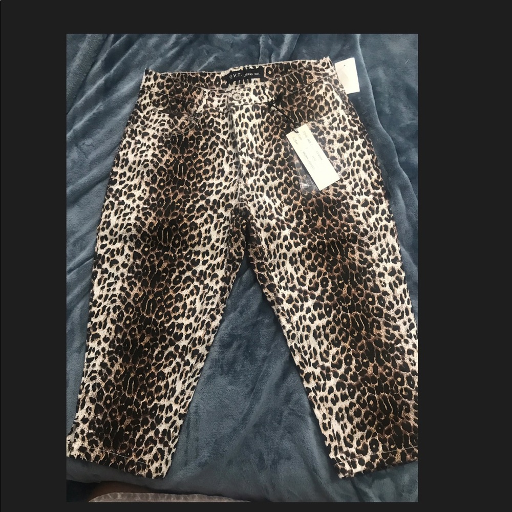 ❗️Capri Pants ❗️